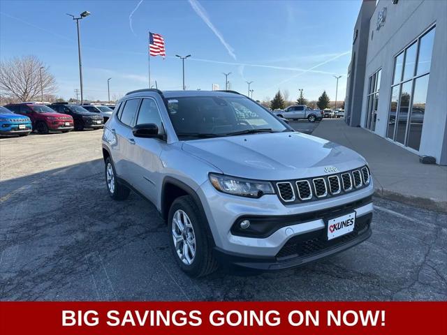 2025 Jeep Compass COMPASS LATITUDE 4X4