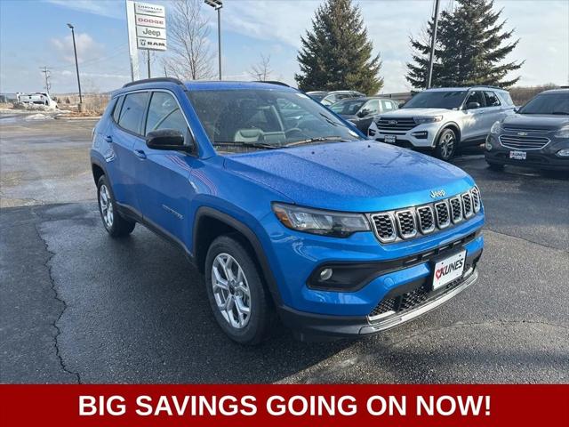 2025 Jeep Compass COMPASS LATITUDE 4X4
