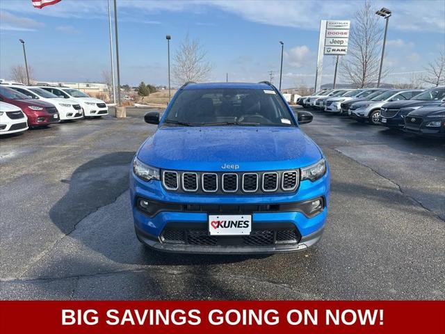 2025 Jeep Compass COMPASS LATITUDE 4X4