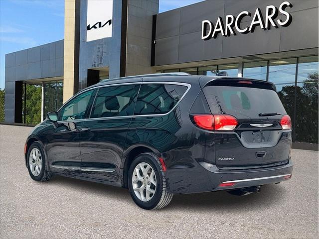 2017 Chrysler Pacifica Touring-L Plus