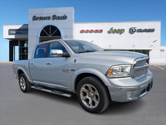 2017 RAM 1500 Laramie Crew Cab 4x4 57 Box