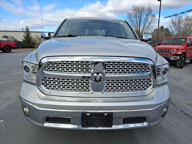 2017 RAM 1500 Laramie Crew Cab 4x4 57 Box