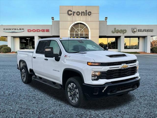 2025 Chevrolet Silverado 2500HD 4WD Crew Cab Standard Bed Custom