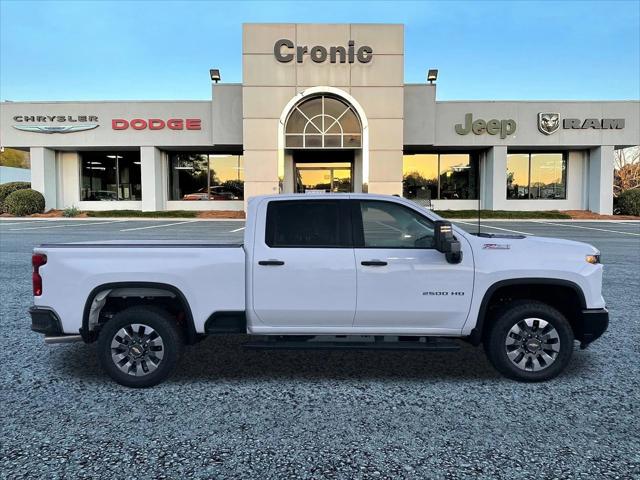 2025 Chevrolet Silverado 2500HD 4WD Crew Cab Standard Bed Custom