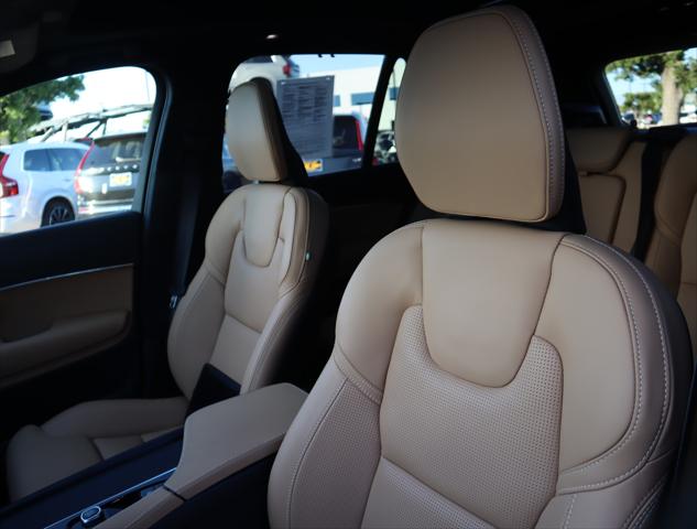 2024 Volvo XC90 B6 Ultimate Bright Theme 7-Seater
