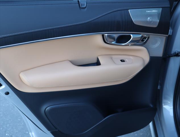 2024 Volvo XC90 B6 Ultimate Bright Theme 7-Seater