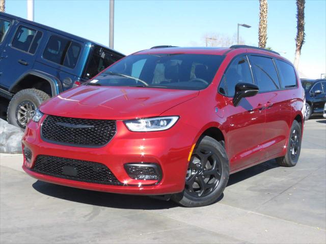 2025 Chrysler Pacifica Hybrid PACIFICA PLUG-IN HYBRID S APPEARANCE