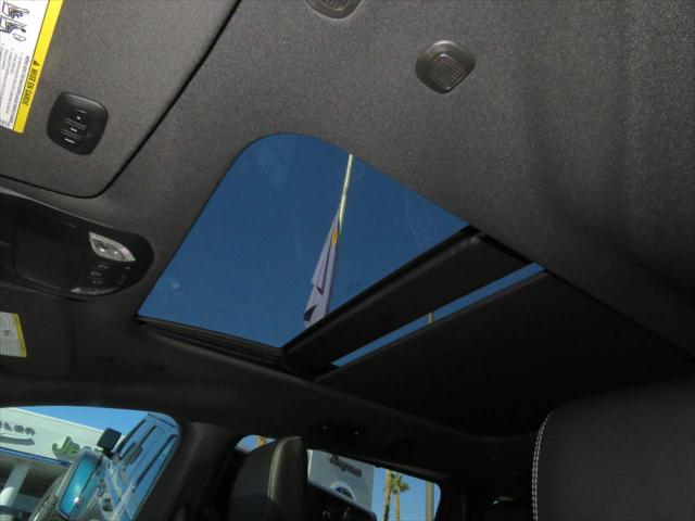2025 Chrysler Pacifica Hybrid PACIFICA PLUG-IN HYBRID S APPEARANCE