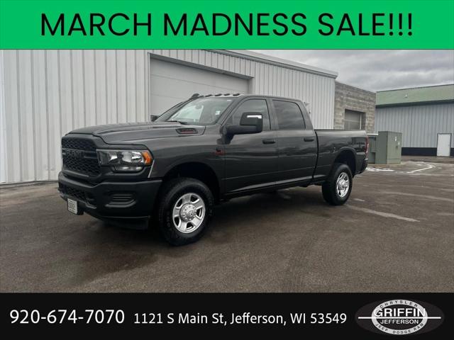 2024 RAM 3500 Tradesman Crew Cab 4x4 64 Box