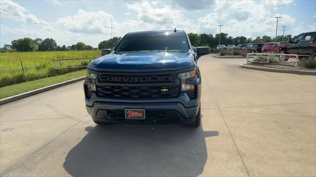 2023 Chevrolet Silverado 1500 4WD Crew Cab Short Bed Custom