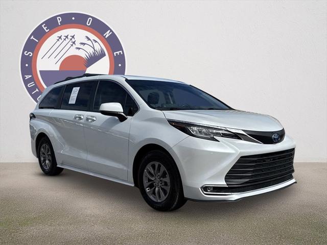 2022 Toyota Sienna XLE