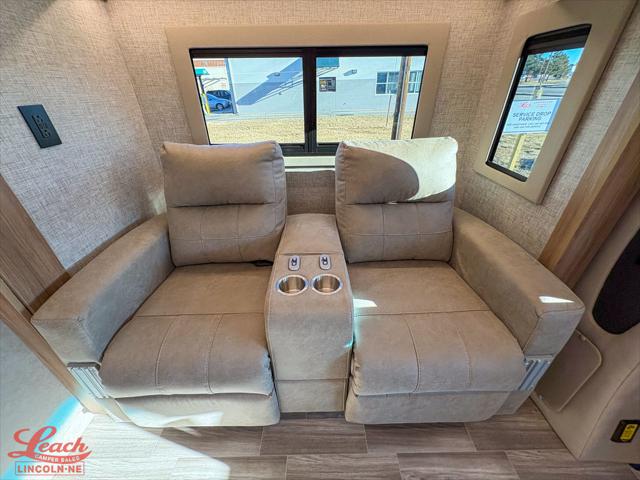 2025 Mercedes-Benz Sprinter 3500XD Chassis Standard Roof 4-Cyl Diesel HO