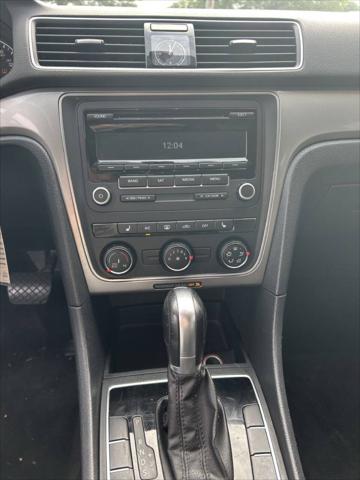 2015 Volkswagen Passat 1.8T Wolfsburg Edition