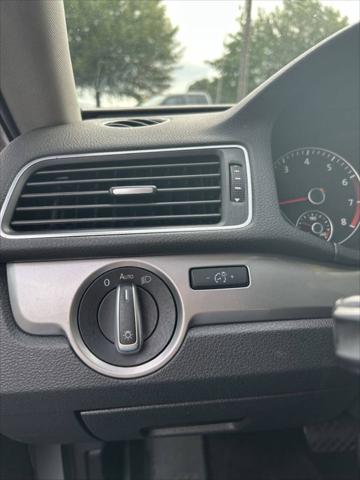 2015 Volkswagen Passat 1.8T Wolfsburg Edition
