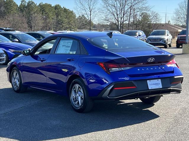 2025 Hyundai Elantra SE