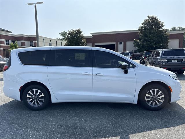 2025 Chrysler Pacifica Hybrid PACIFICA PLUG-IN HYBRID SELECT