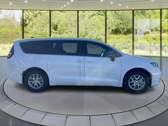 2025 Chrysler Pacifica PACIFICA SELECT
