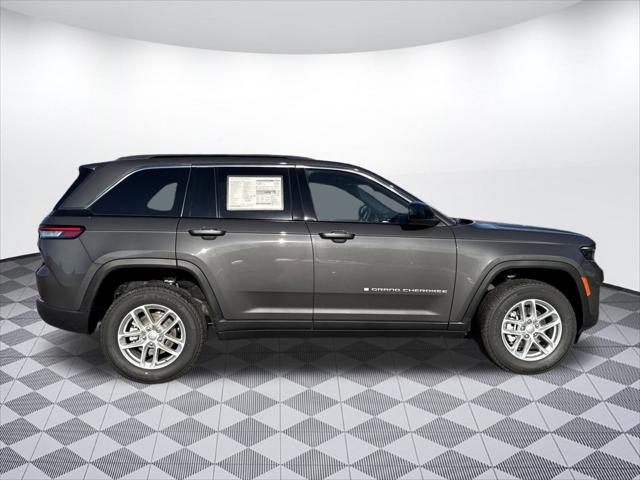 2025 Jeep Grand Cherokee GRAND CHEROKEE LAREDO X 4X2