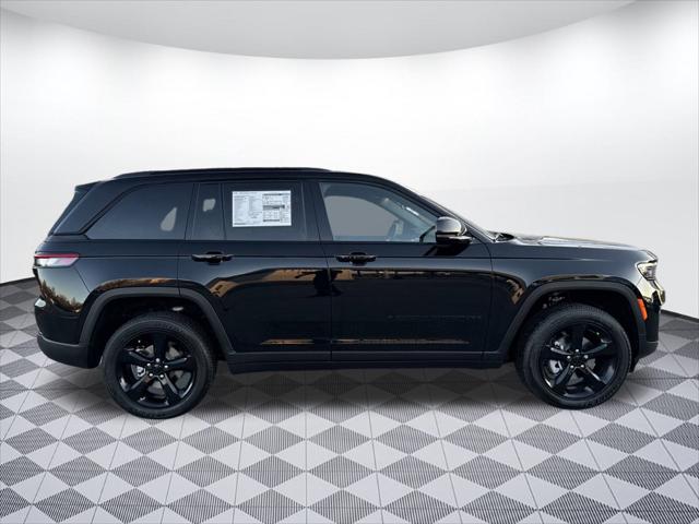 2025 Jeep Grand Cherokee GRAND CHEROKEE ALTITUDE 4X4