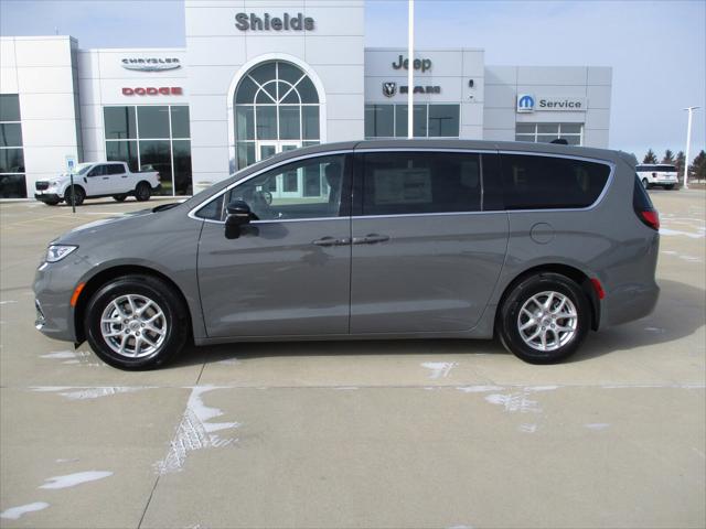 2025 Chrysler Pacifica PACIFICA SELECT