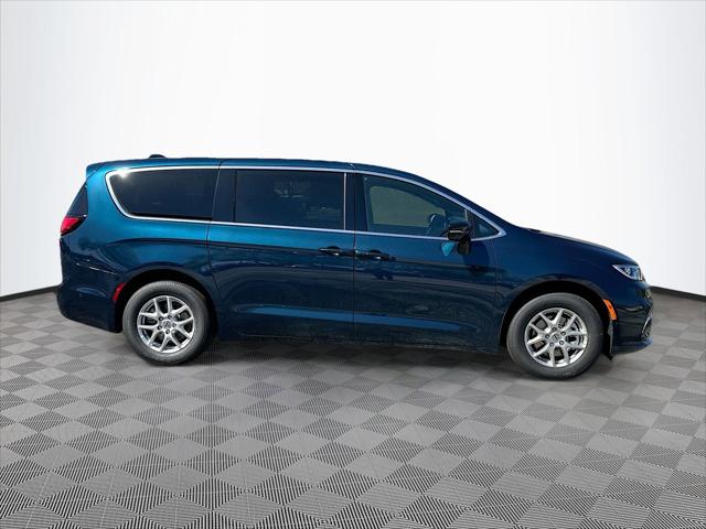 2025 Chrysler Pacifica PACIFICA SELECT