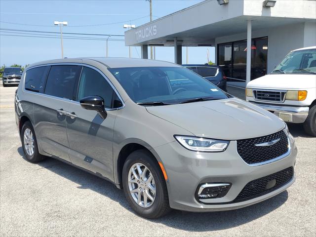 2025 Chrysler Pacifica PACIFICA SELECT