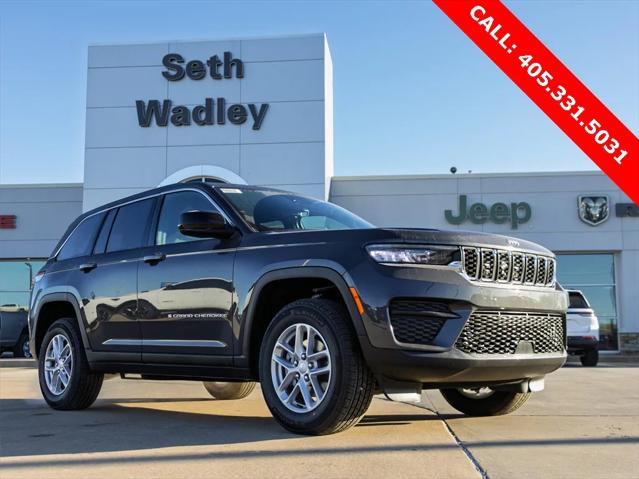 2025 Jeep Grand Cherokee GRAND CHEROKEE LAREDO X 4X4