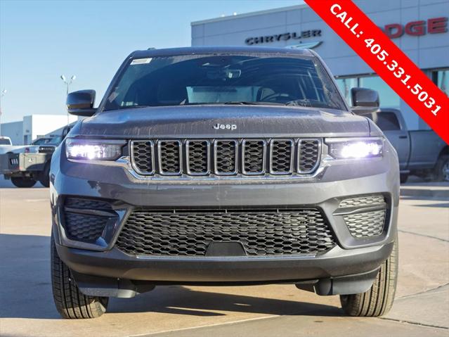2025 Jeep Grand Cherokee GRAND CHEROKEE LAREDO X 4X4