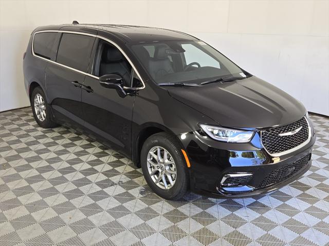 2025 Chrysler Pacifica PACIFICA SELECT