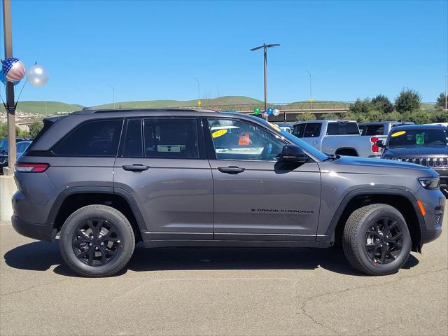 2025 Jeep Grand Cherokee GRAND CHEROKEE ALTITUDE 4X4