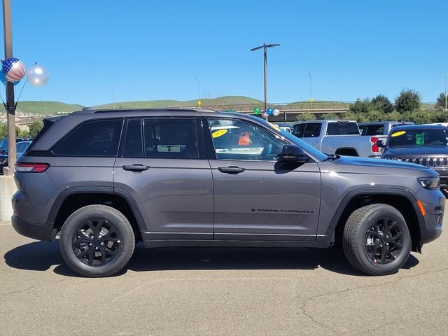 2025 Jeep Grand Cherokee GRAND CHEROKEE ALTITUDE 4X4