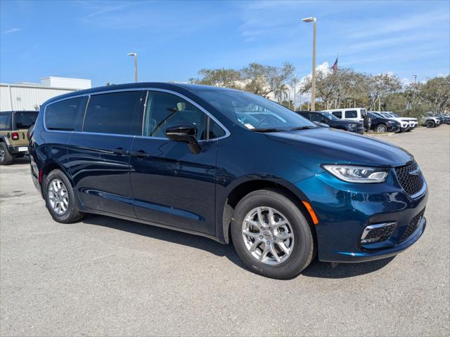 2025 Chrysler Pacifica PACIFICA SELECT