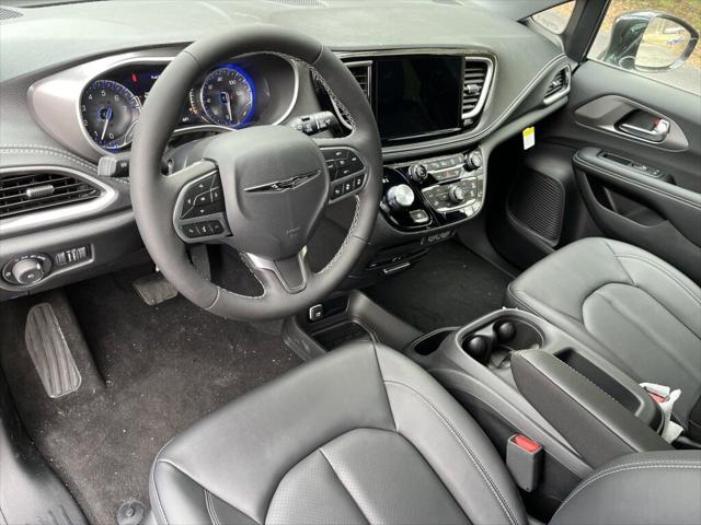 2025 Chrysler Pacifica PACIFICA SELECT