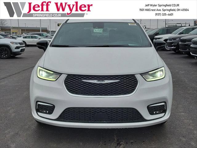 2025 Chrysler Pacifica PACIFICA SELECT