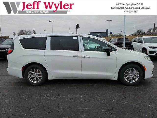 2025 Chrysler Pacifica PACIFICA SELECT