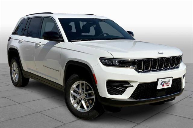 2025 Jeep Grand Cherokee GRAND CHEROKEE LAREDO X 4X4