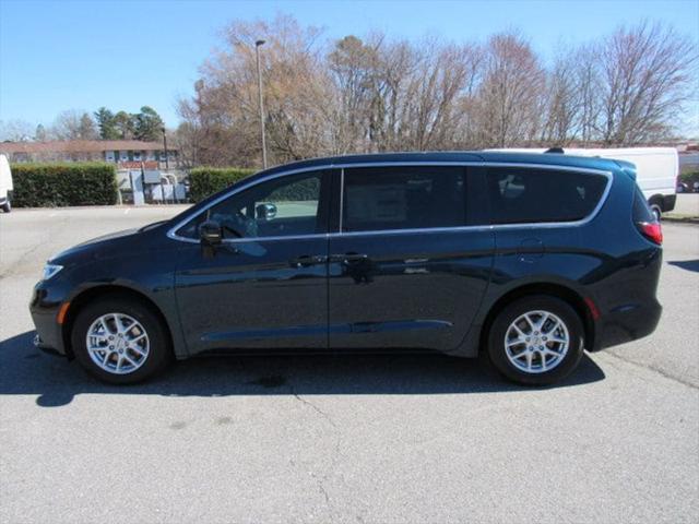 2025 Chrysler Pacifica PACIFICA SELECT