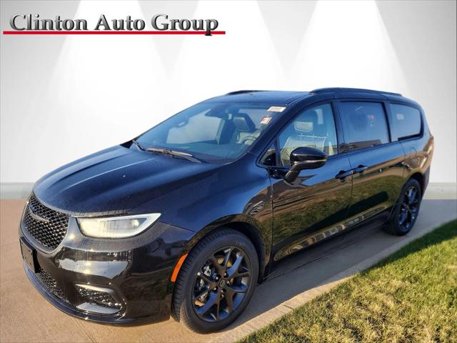 2025 Chrysler Pacifica PACIFICA LIMITED