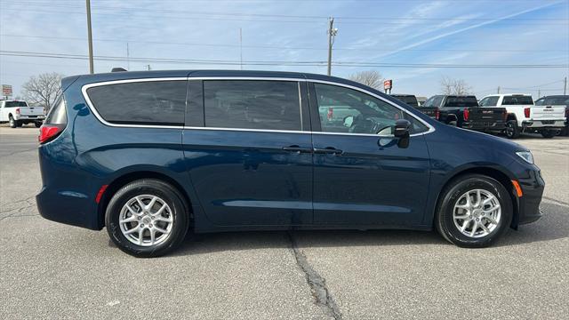 2025 Chrysler Pacifica PACIFICA SELECT