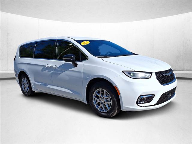 2025 Chrysler Pacifica PACIFICA SELECT