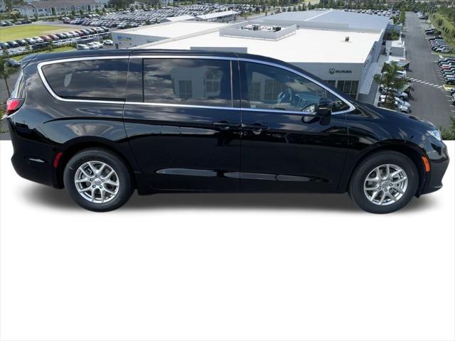 2025 Chrysler Pacifica PACIFICA SELECT