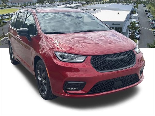 2025 Chrysler Pacifica PACIFICA LIMITED