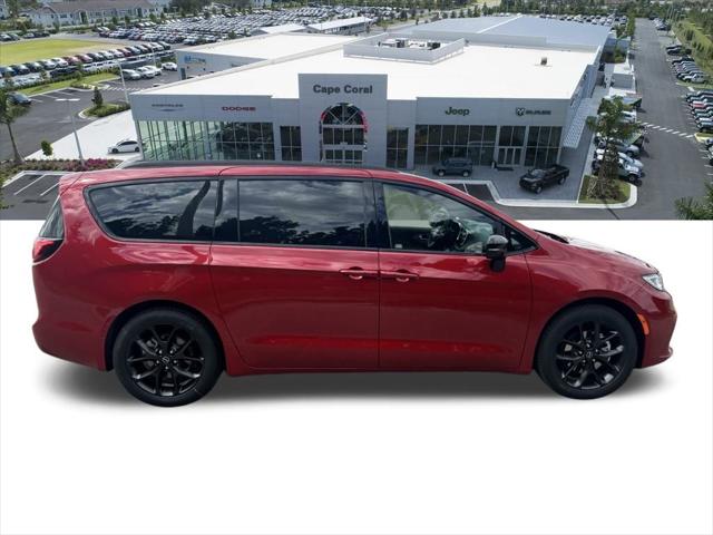 2025 Chrysler Pacifica PACIFICA LIMITED