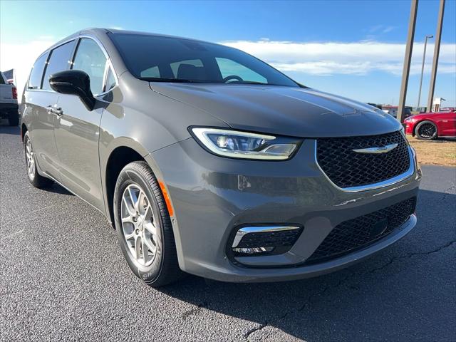 2025 Chrysler Pacifica PACIFICA SELECT