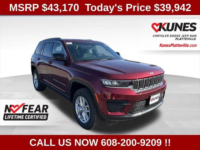 2025 Jeep Grand Cherokee GRAND CHEROKEE LAREDO X 4X4