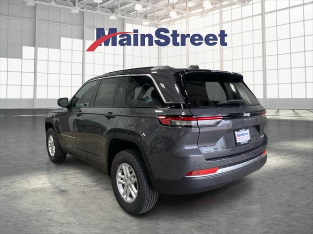 2025 Jeep Grand Cherokee GRAND CHEROKEE LAREDO 4X2 2025 Jeep Grand Cherokee GRAND CHEROKEE LAREDO 4X2