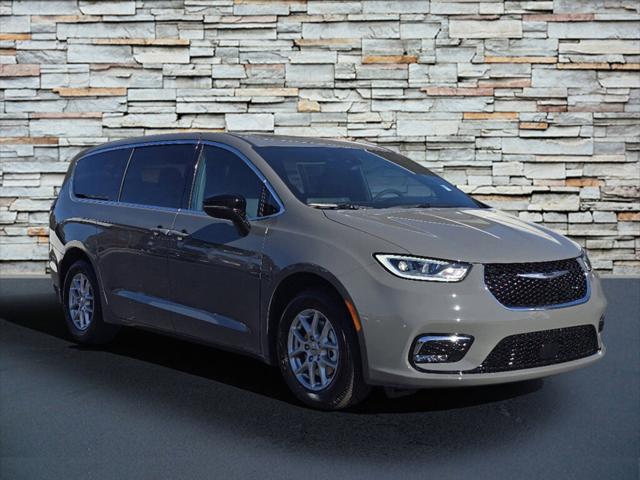 2025 Chrysler Pacifica PACIFICA SELECT