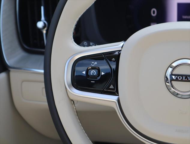 2025 Volvo XC60 Plug-In Hybrid T8 Plus