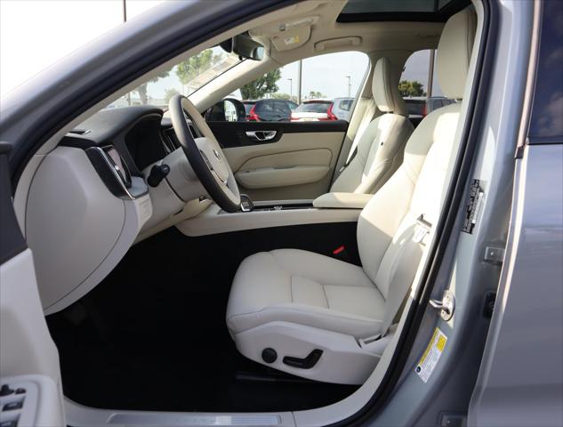 2025 Volvo XC60 Plug-In Hybrid T8 Plus