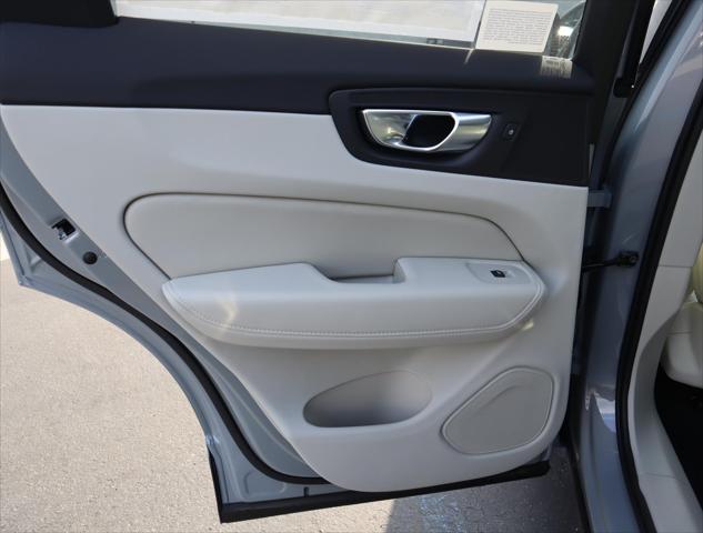 2025 Volvo XC60 Plug-In Hybrid T8 Plus